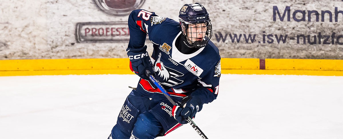 EHC Freiburg sichert sich Förderlizenzspieler Colin Schlenker