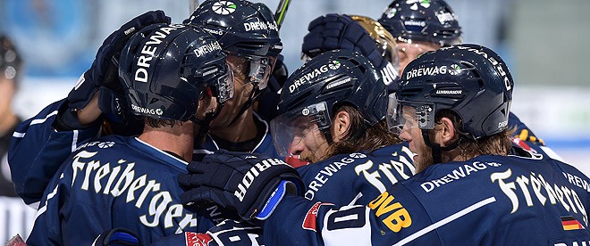 Eislöwen gewinnen Sachsenderby in Crimmitschau