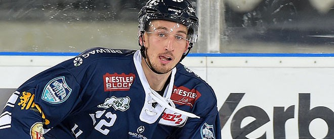 Tomas Schmidt bleibt ein Eislöwe