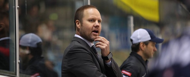 Bradley Gratton bleibt Eislöwen-Cheftrainer